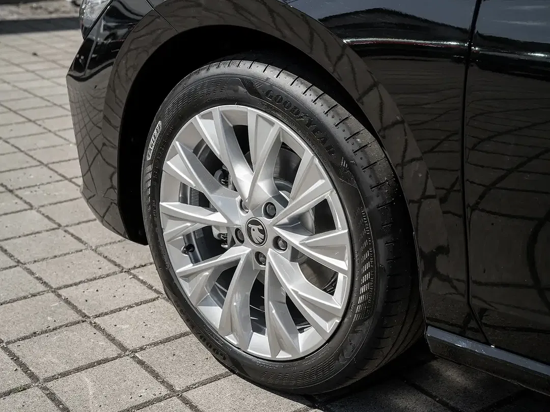Skoda Superb - Thumbnail 5