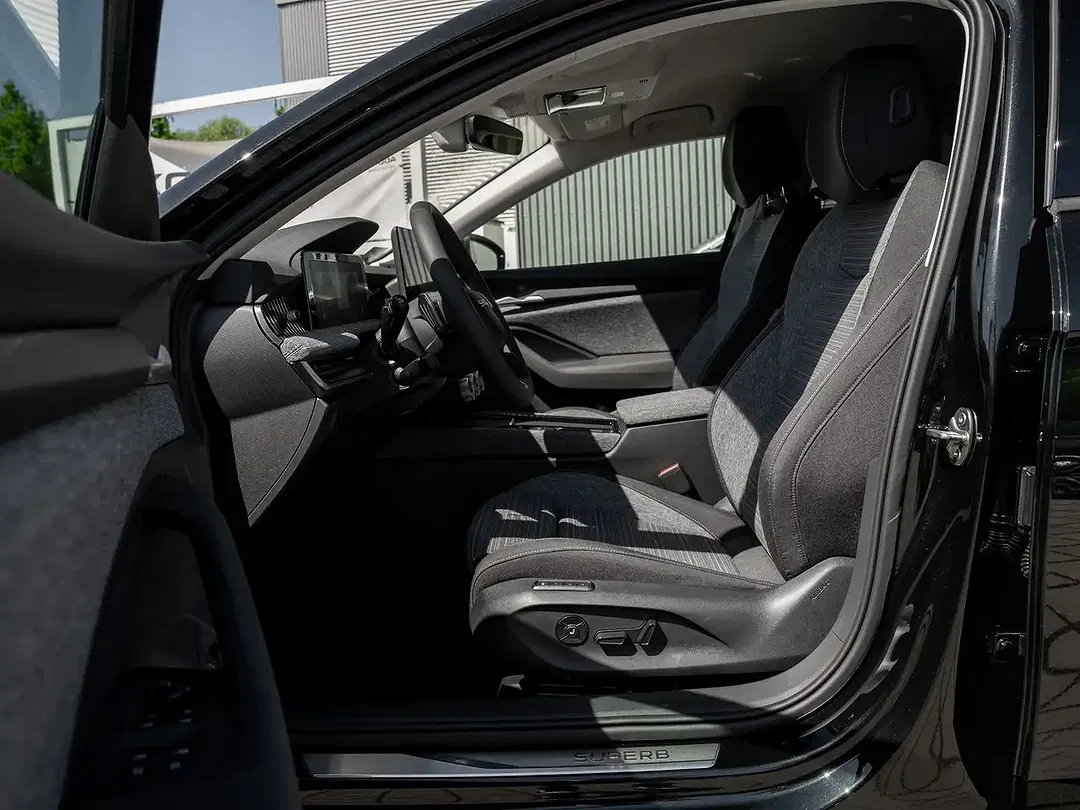 Skoda Superb - Thumbnail 6