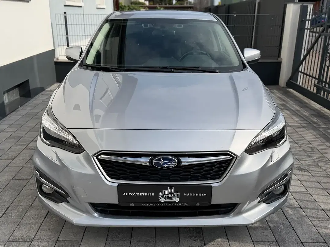 Subaru Impreza - Thumbnail 2
