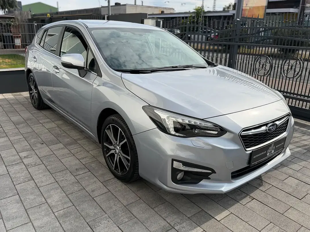 Subaru Impreza - Thumbnail 3