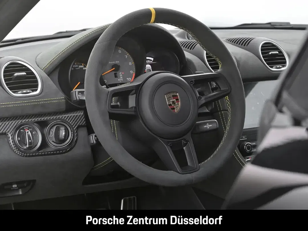 Porsche 718 Spyder - Thumbnail 10