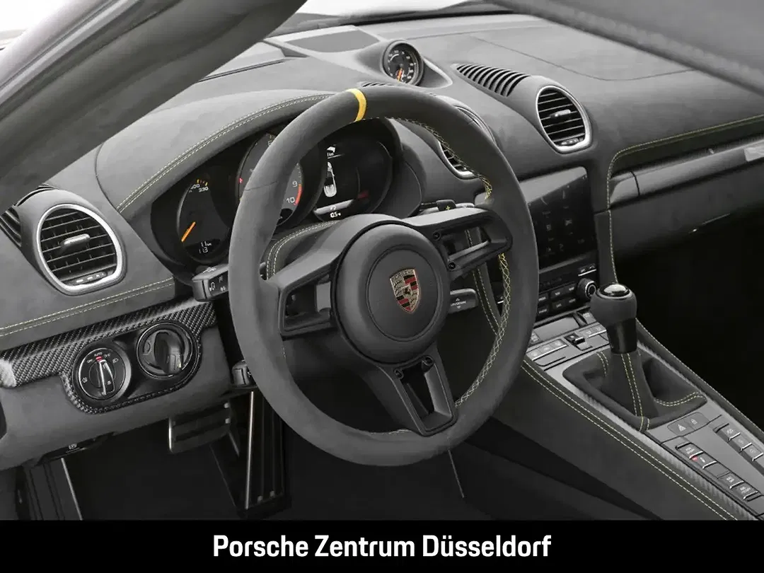 Porsche 718 Spyder - Thumbnail 12