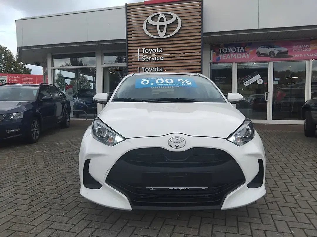 Toyota Yaris - Thumbnail 5