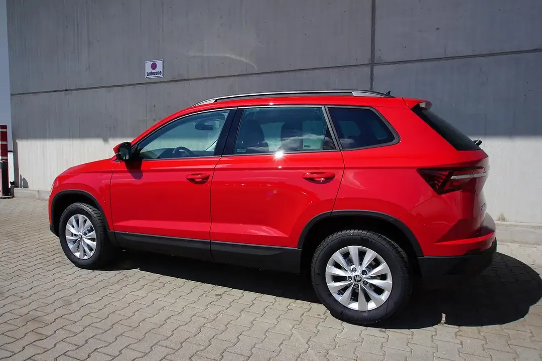 Skoda Karoq - Thumbnail 5