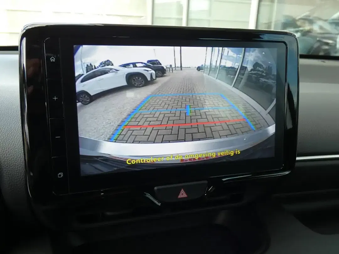 Toyota Yaris - Thumbnail 15