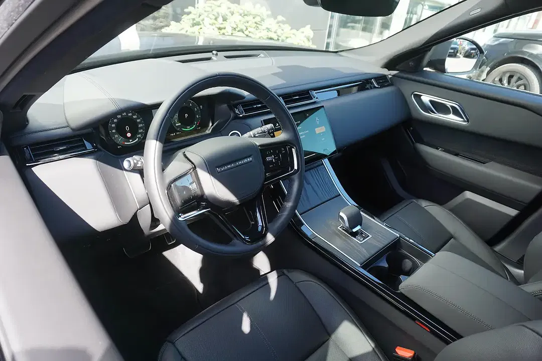 Land Rover Range Rover Velar - Thumbnail 10