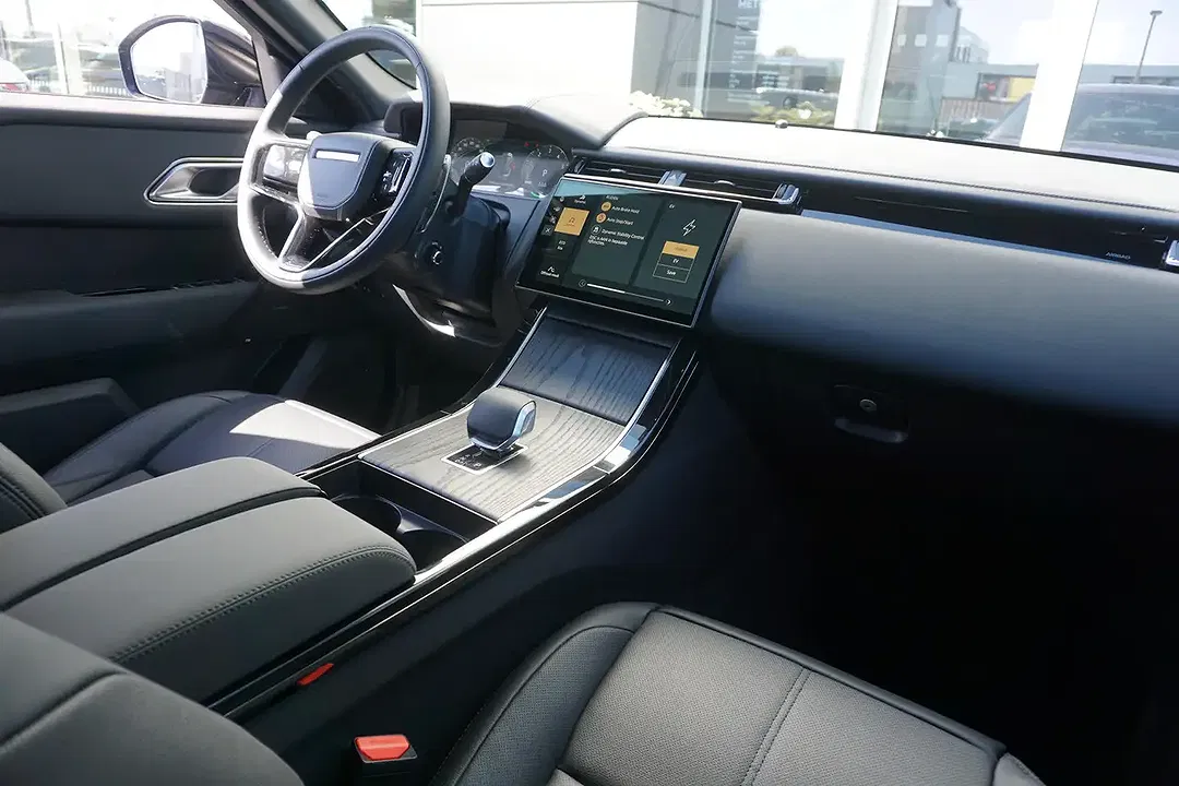 Land Rover Range Rover Velar - Thumbnail 11