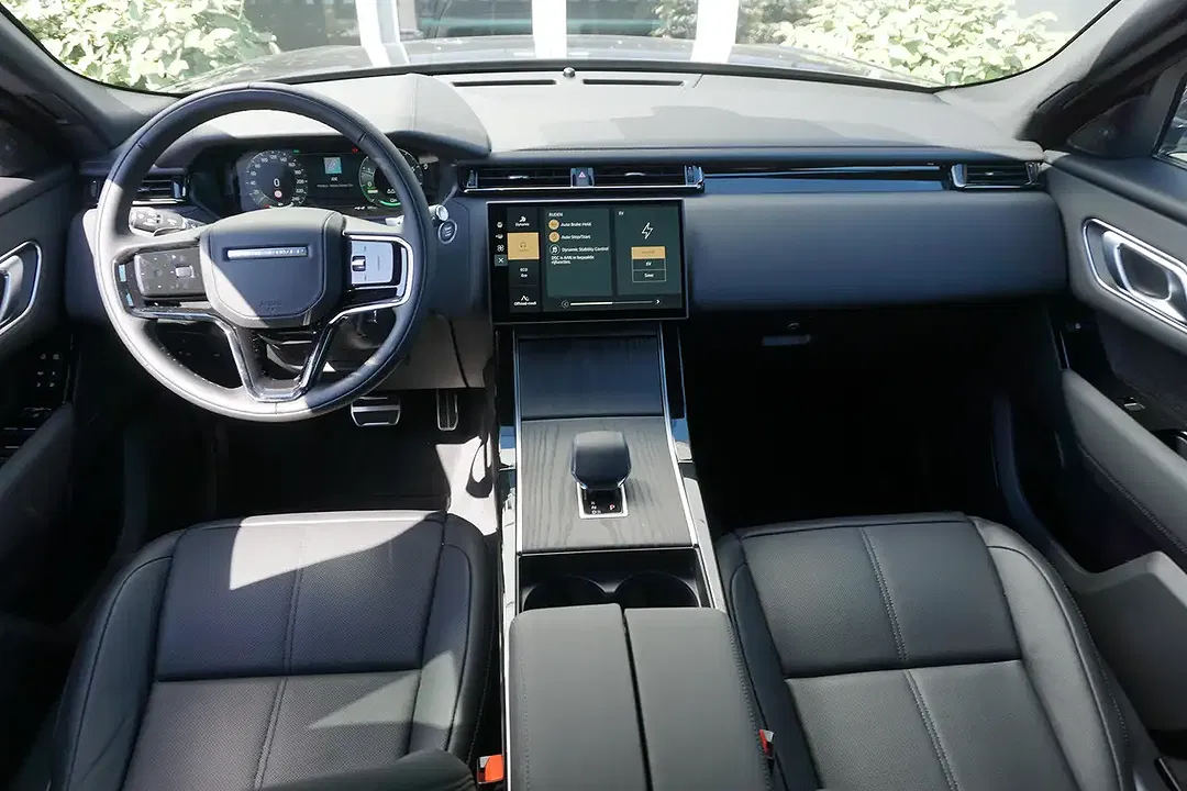 Land Rover Range Rover Velar - Thumbnail 3