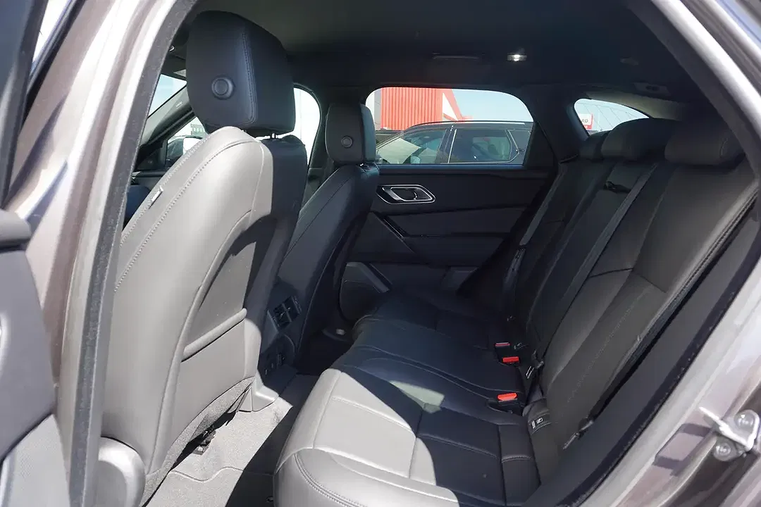 Land Rover Range Rover Velar - Thumbnail 5