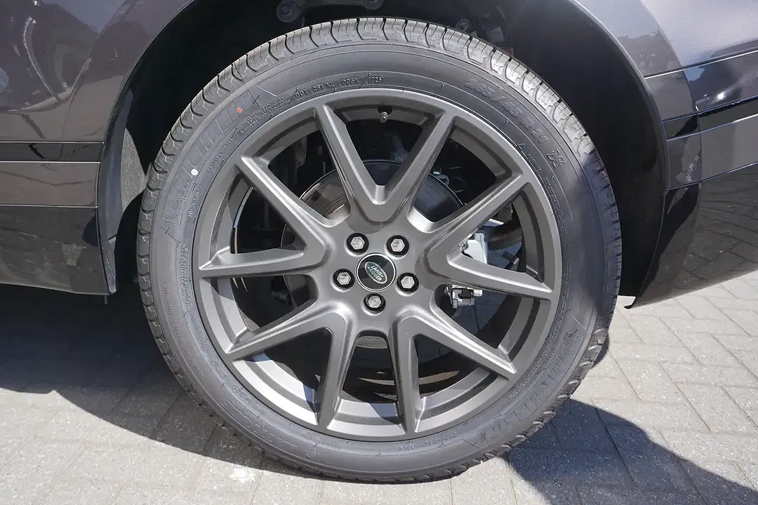 Land Rover Range Rover Velar - Thumbnail 9