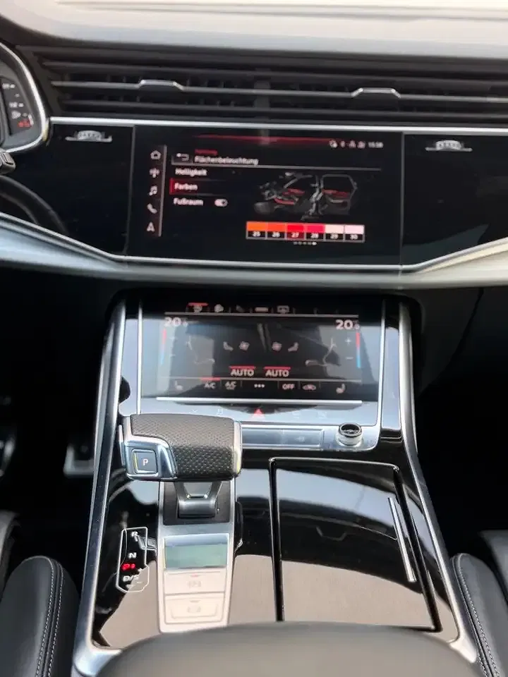 Audi SQ7 - Thumbnail 28