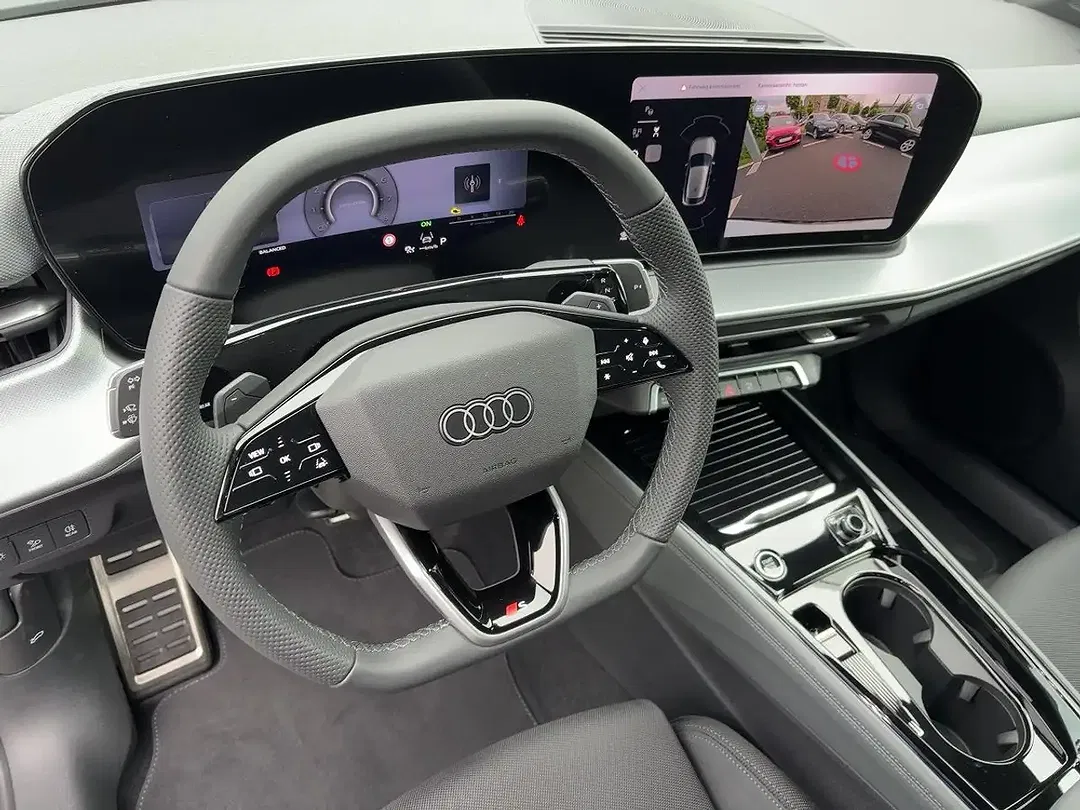 Audi Q3 - Thumbnail 13