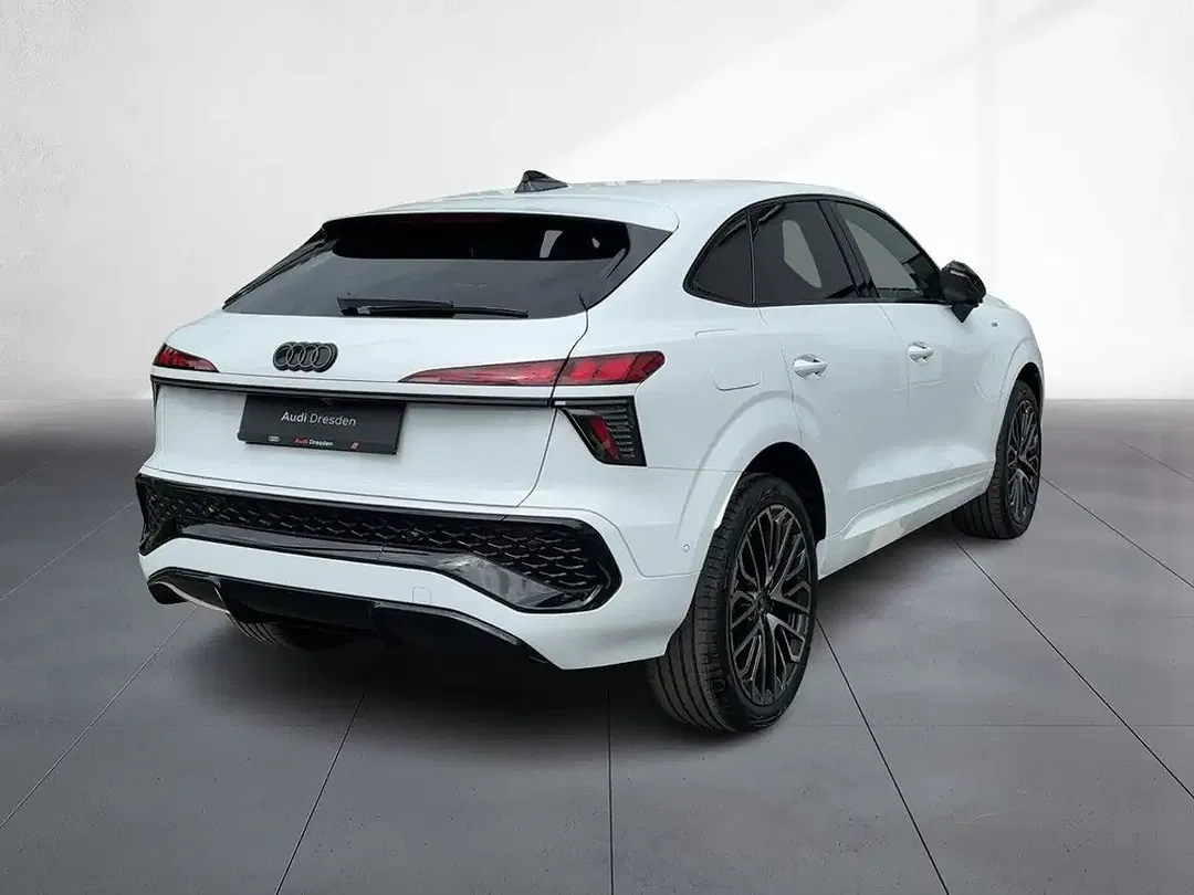 Audi Q3 - Thumbnail 2