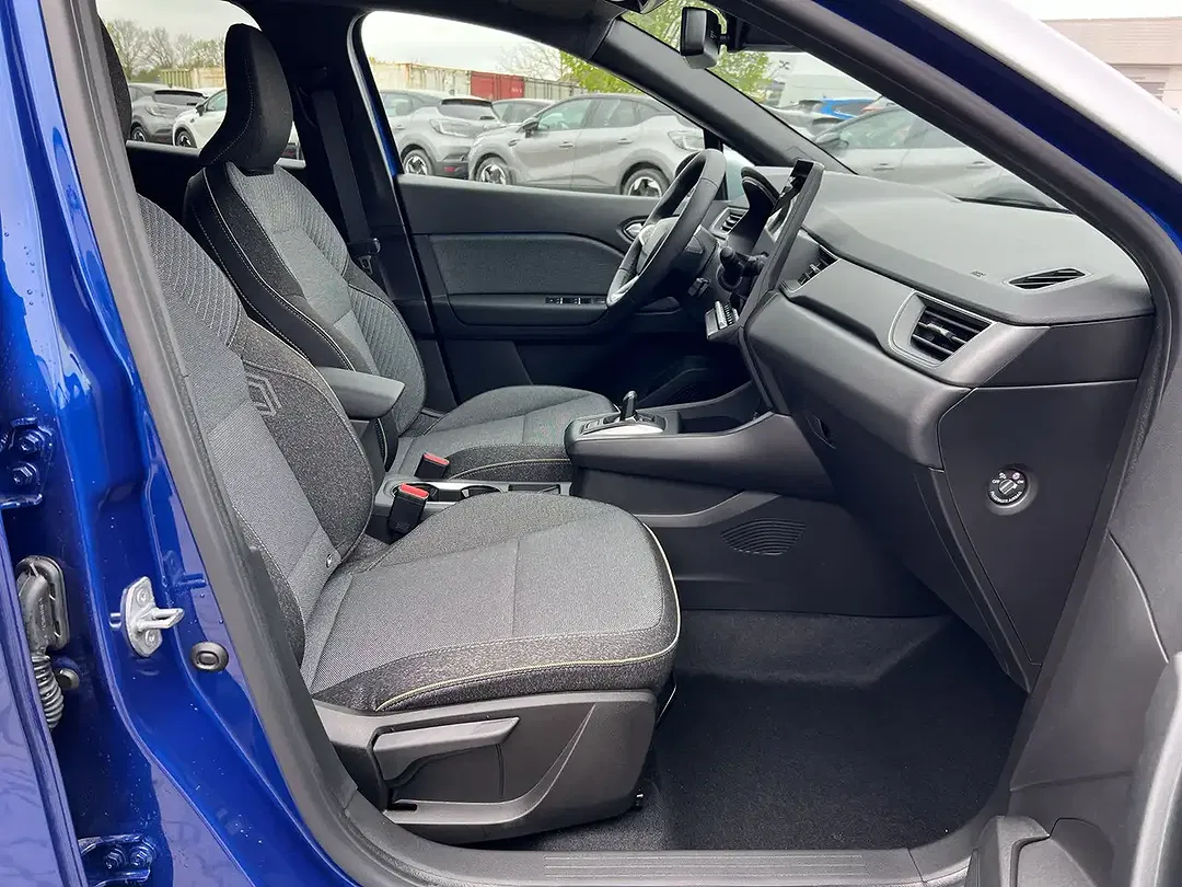 Renault Captur - Thumbnail 9