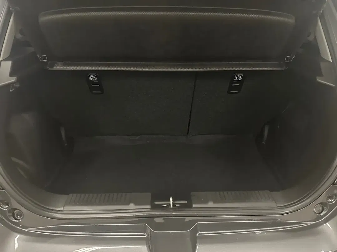 Suzuki Swift - Thumbnail 13