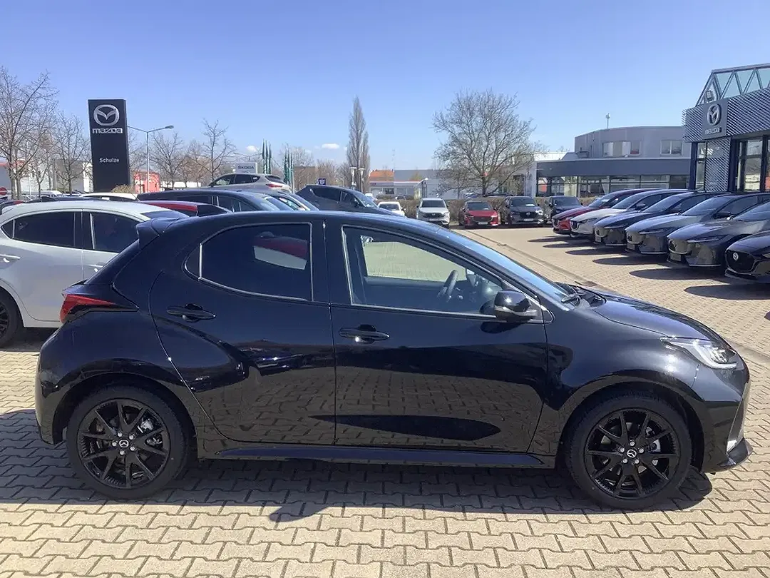 Mazda 2 - Thumbnail 2