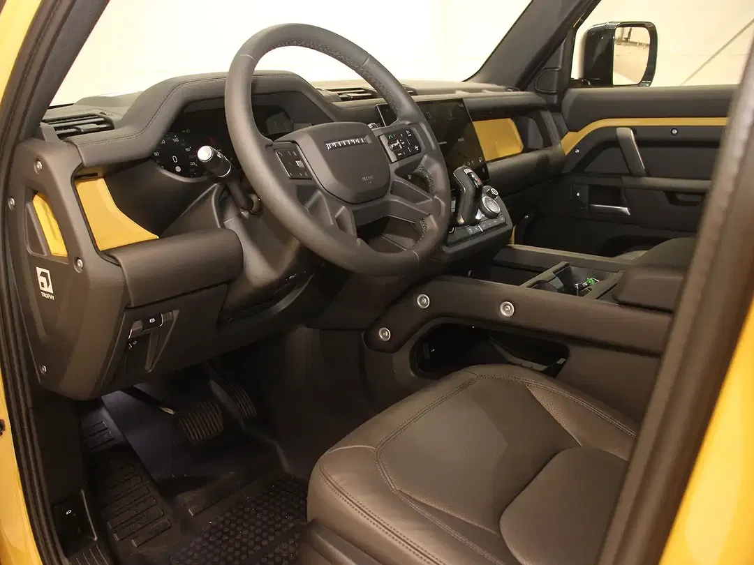 Land Rover Defender - Thumbnail 14