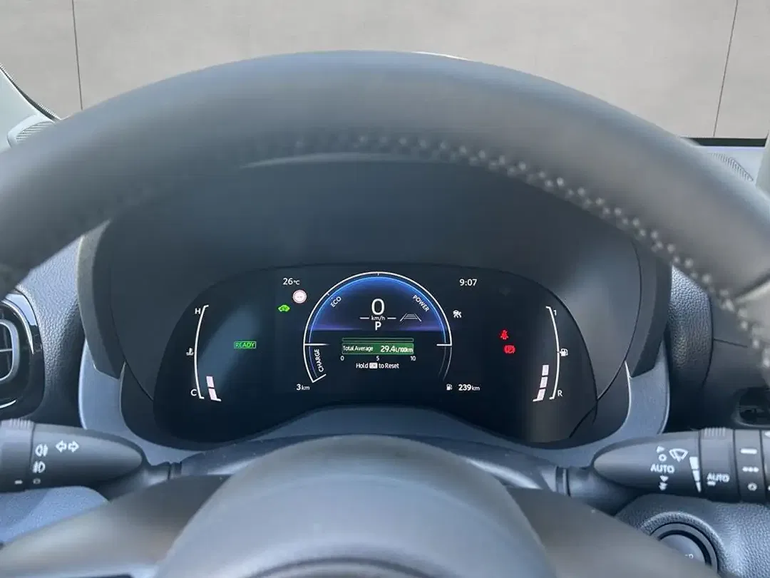 Toyota Yaris - Thumbnail 10
