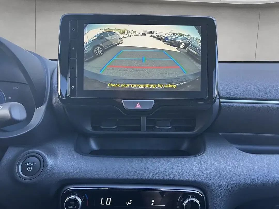 Toyota Yaris - Thumbnail 12