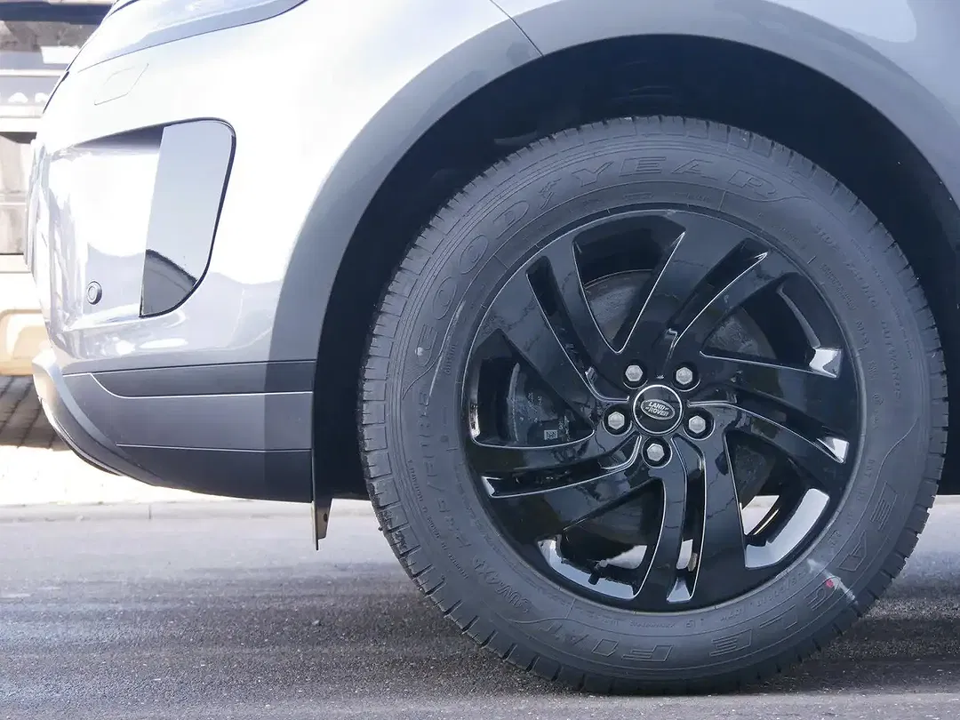 Land Rover Range Rover Evoque - Thumbnail 9