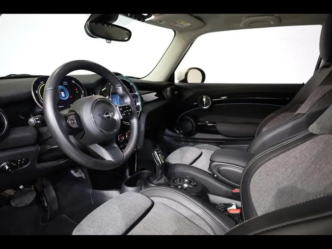 MINI Cooper SE - Thumbnail 7