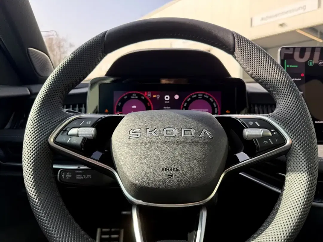 Skoda Superb - Thumbnail 9