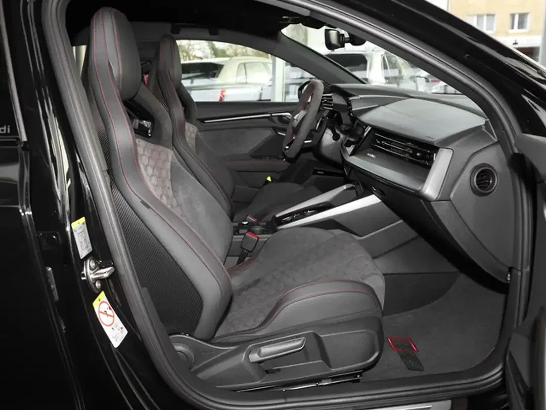 Audi RS3 - Thumbnail 5