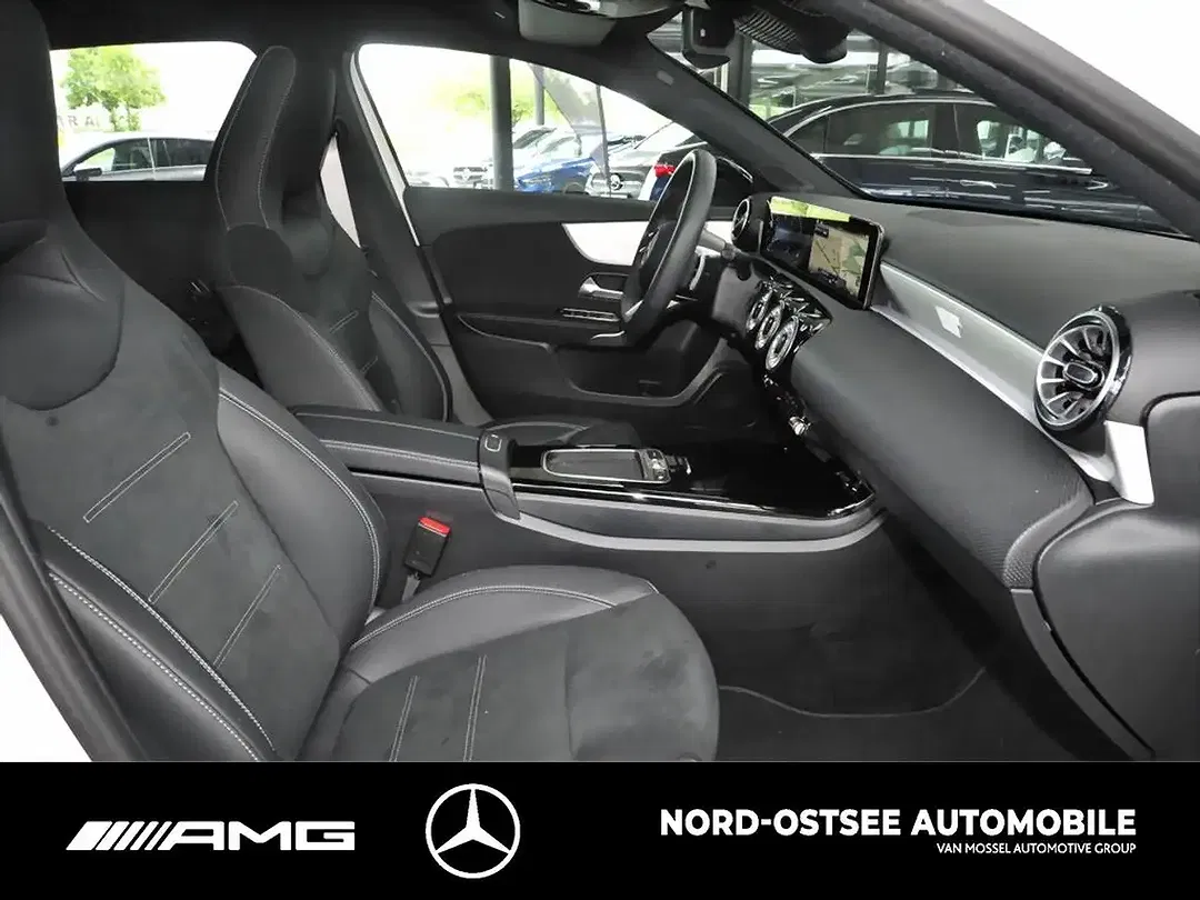 Mercedes-Benz A 200 - Thumbnail 10