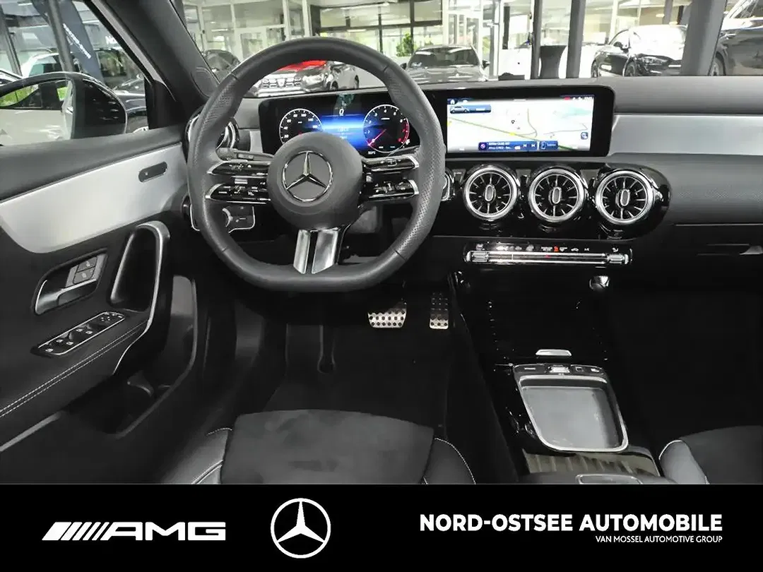 Mercedes-Benz A 200 - Thumbnail 8