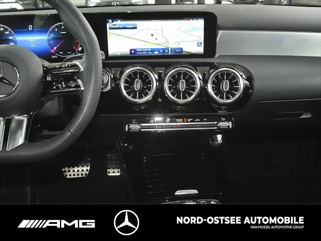 Mercedes-Benz A 200 - Thumbnail 9