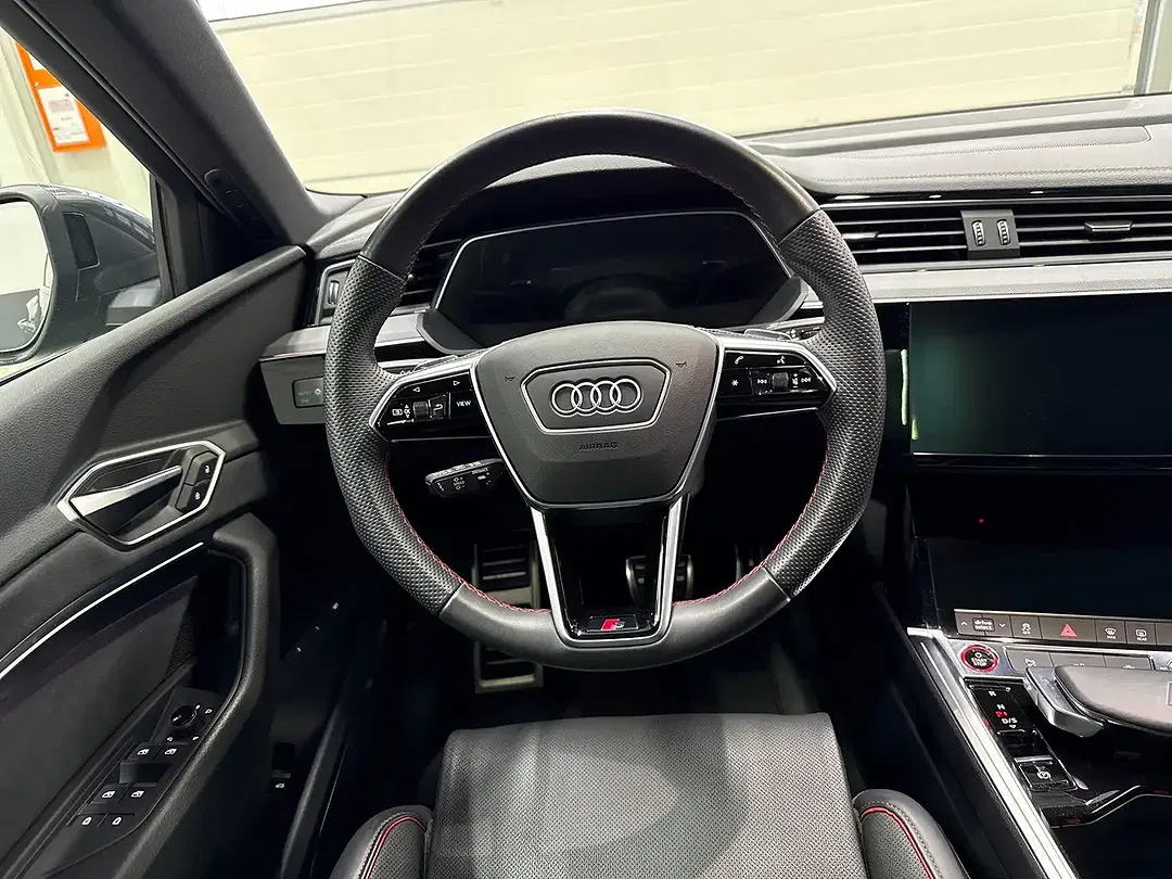 Audi SQ8 - Thumbnail 12