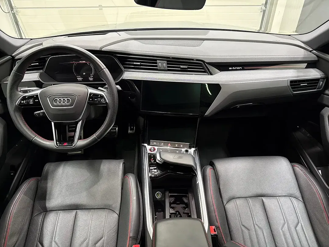 Audi SQ8 - Thumbnail 13