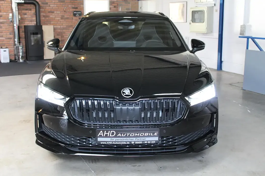 Skoda Superb - Thumbnail 2