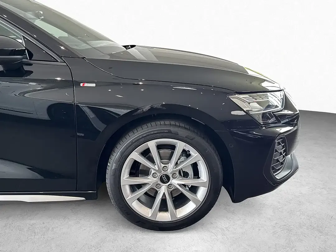 Audi A3 - Thumbnail 4