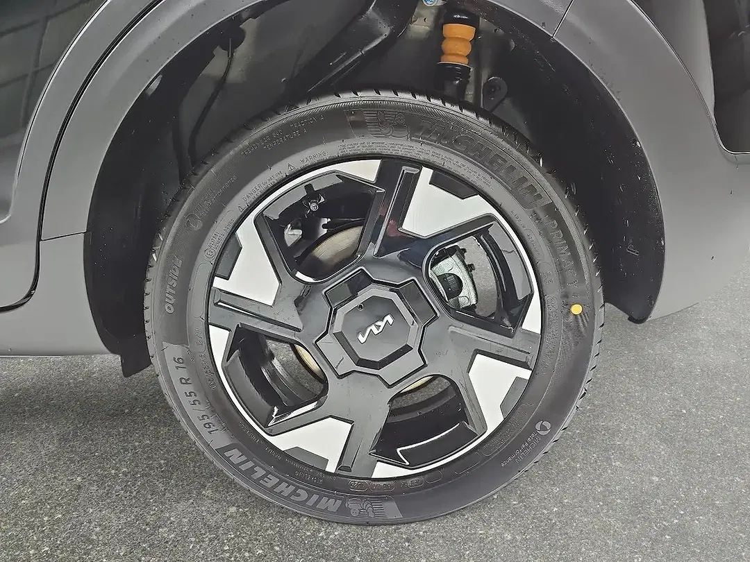 Kia Stonic - Thumbnail 6