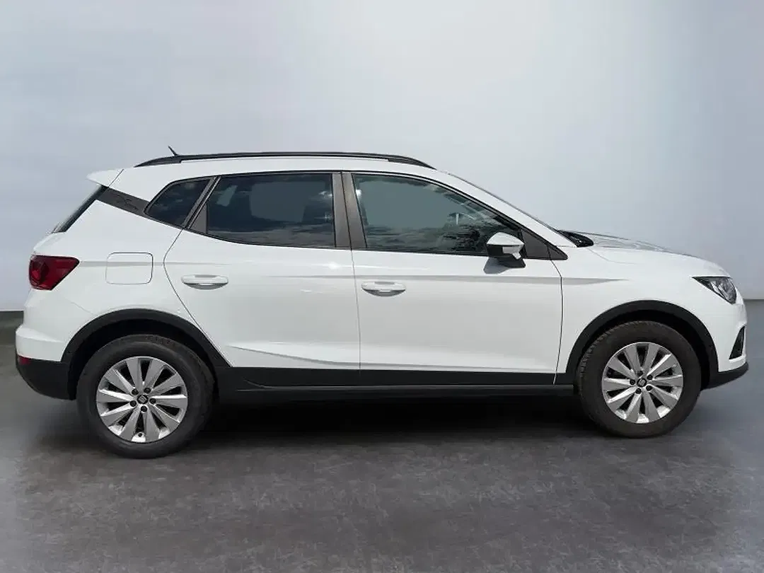 SEAT Arona - Thumbnail 8