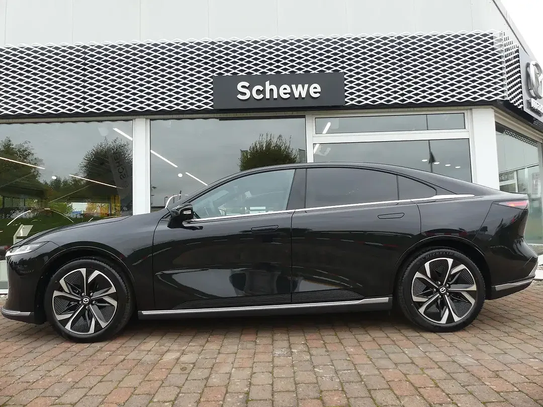 Mazda 6e - Thumbnail 2