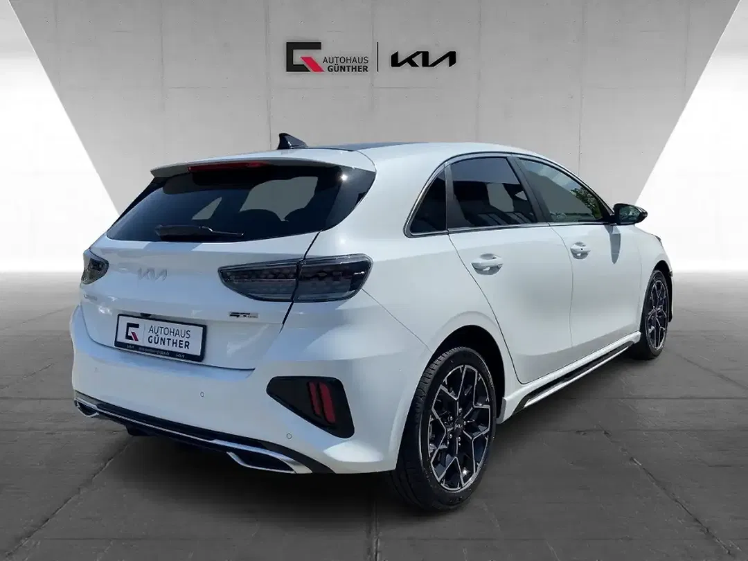 Kia Ceed / cee'd - Thumbnail 3