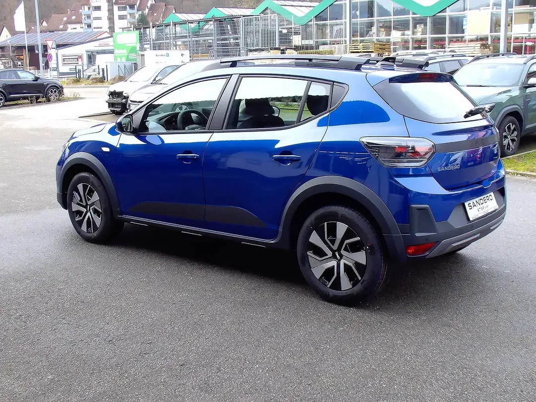Dacia Sandero - Thumbnail 3