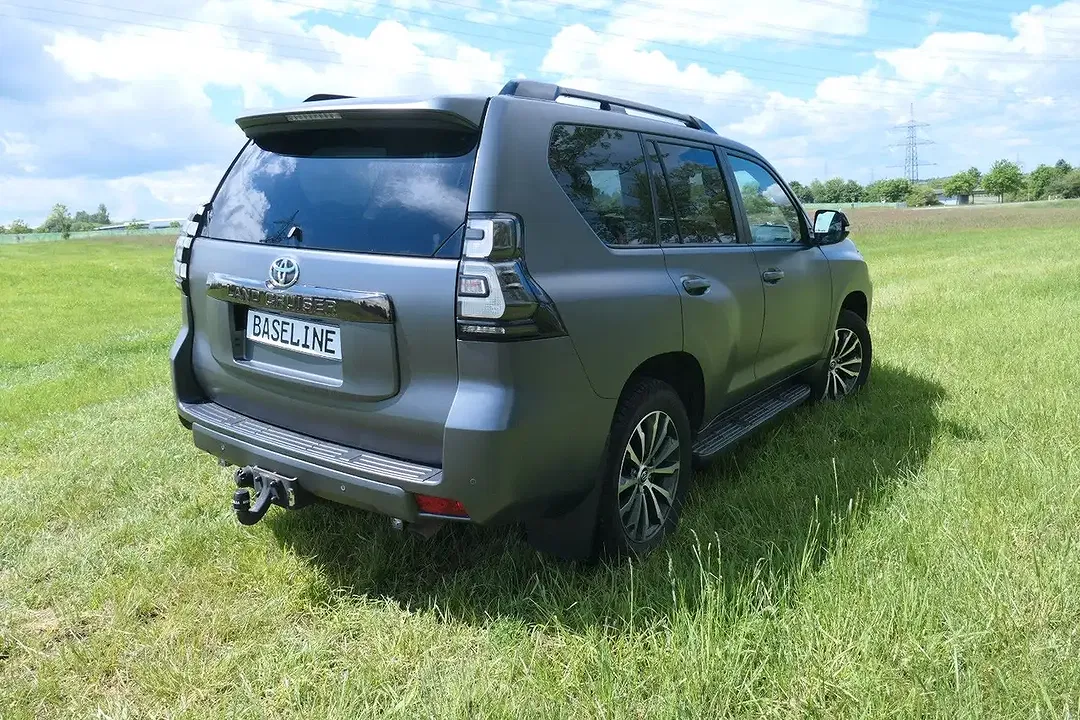 Toyota Land Cruiser - Thumbnail 4
