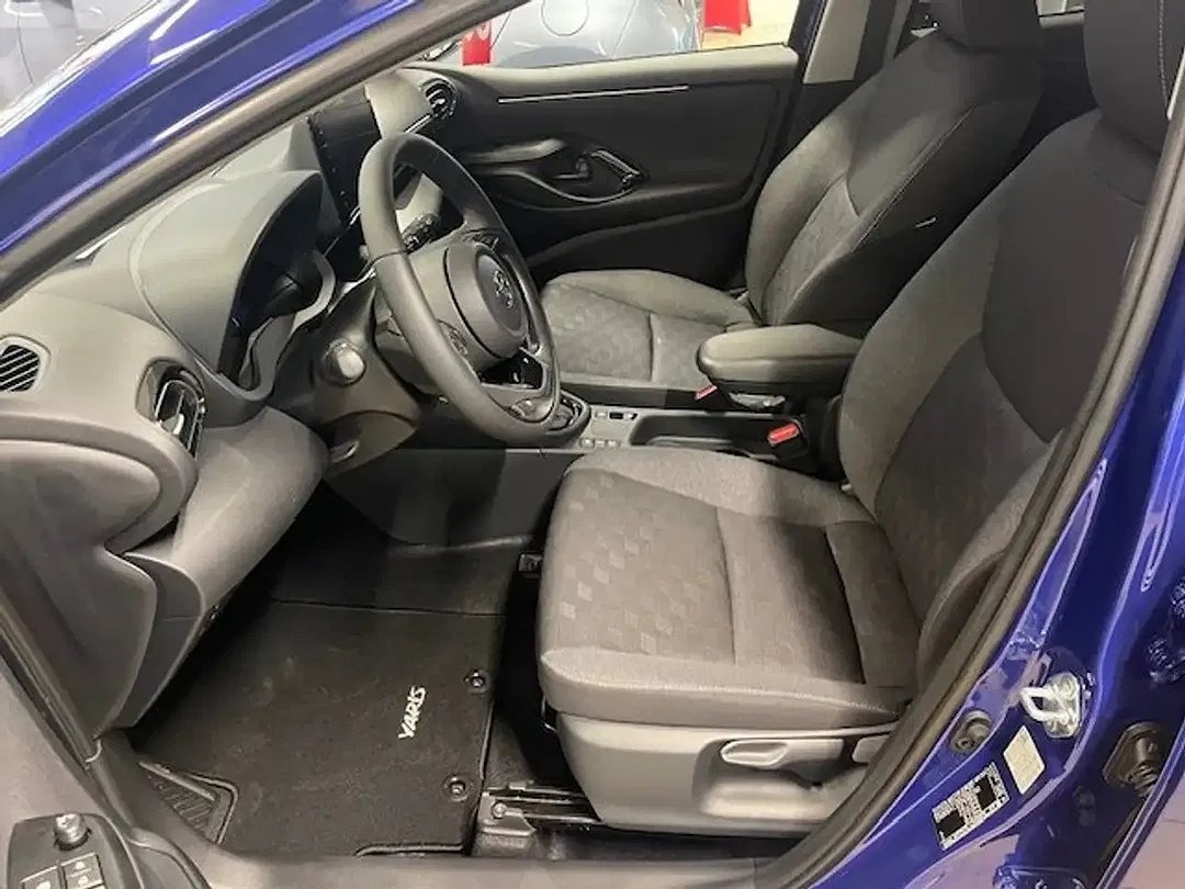 Toyota Yaris - Thumbnail 10