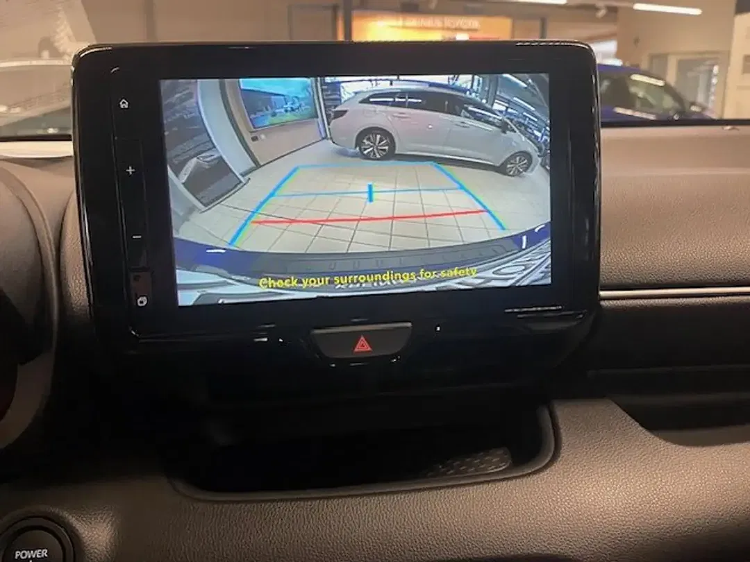 Toyota Yaris - Thumbnail 14