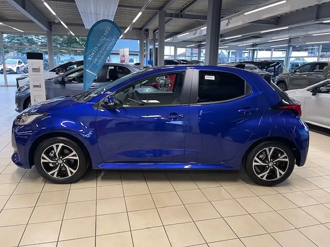 Toyota Yaris - Thumbnail 3