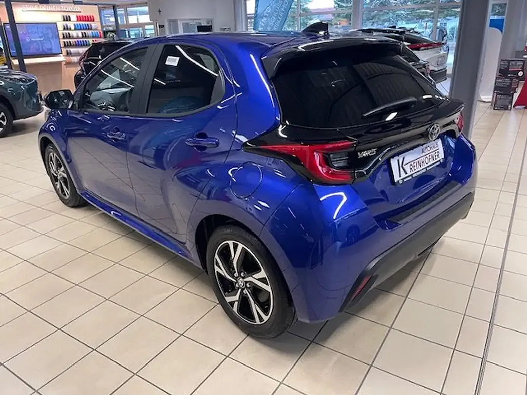 Toyota Yaris - Thumbnail 4