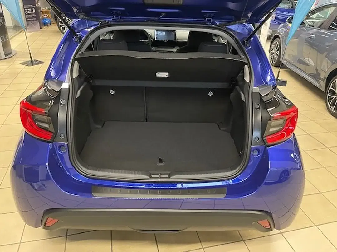 Toyota Yaris - Thumbnail 8