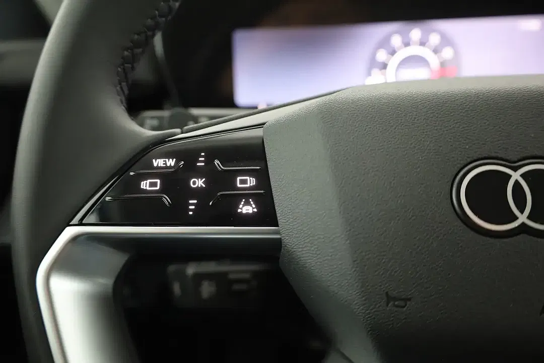 Audi Q3 - Thumbnail 14