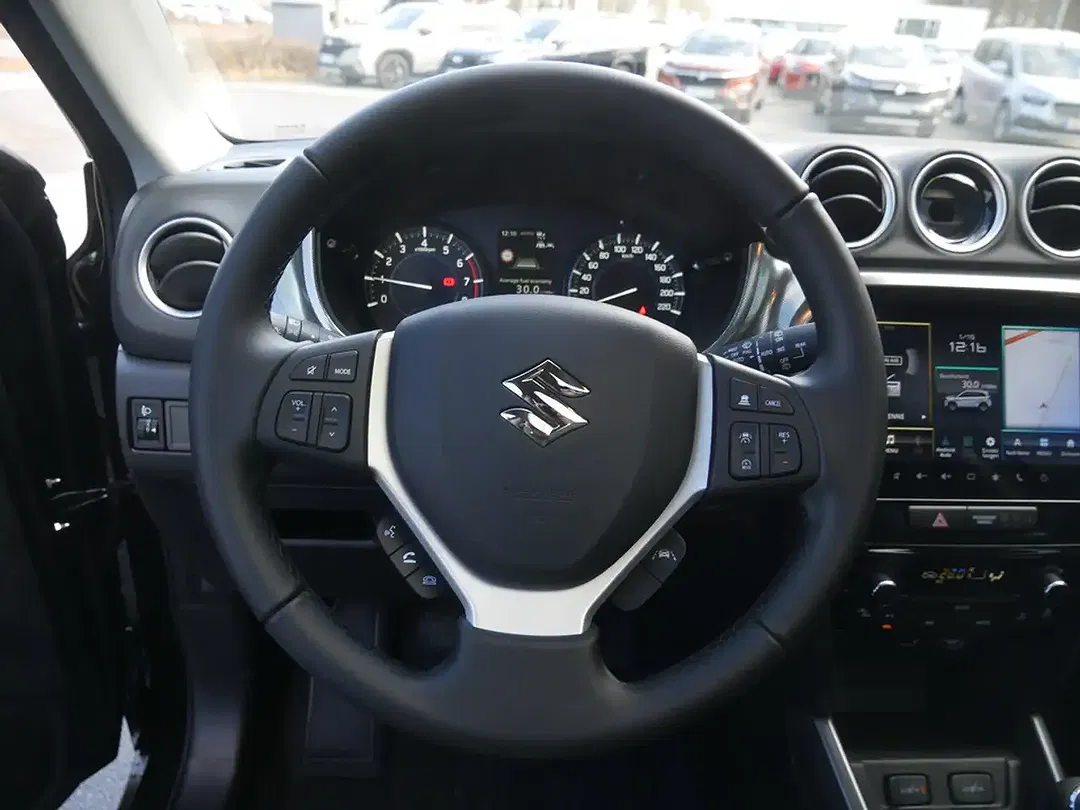 Suzuki Vitara - Thumbnail 11
