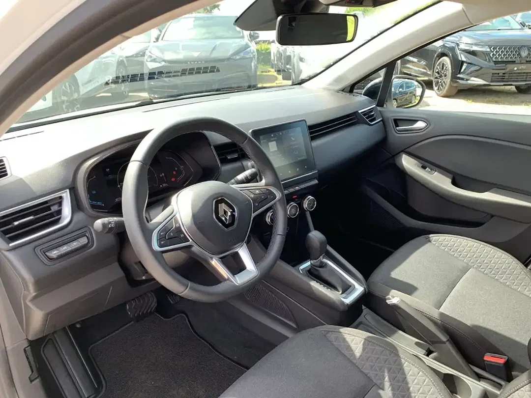 Renault Clio - Thumbnail 10