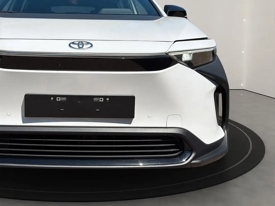 Toyota bZ4X - Thumbnail 12