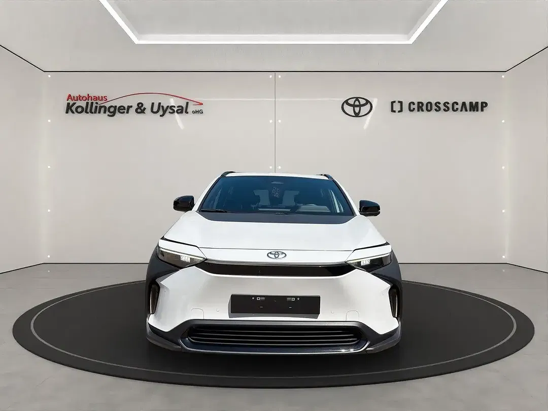 Toyota bZ4X - Thumbnail 6